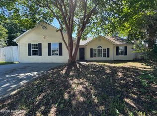 502 Worth Dr, Morehead City, NC 28557
