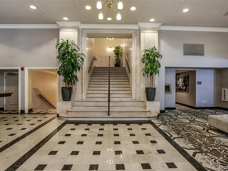 525 W Lafayette Blvd #21B — Photo 50