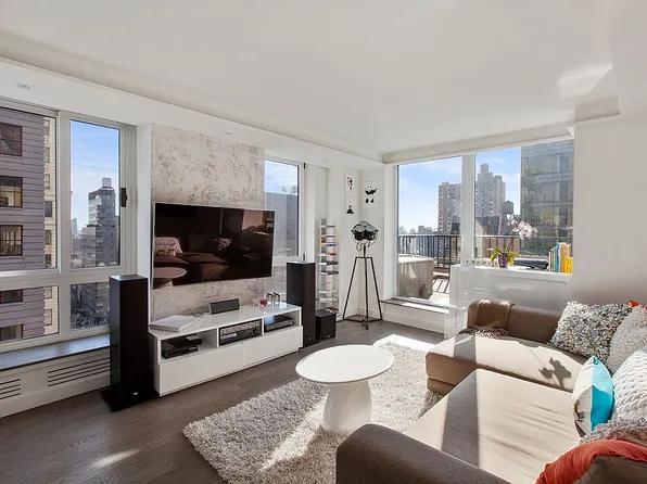 1 Irving Pl APT V15b, New York, NY 10003