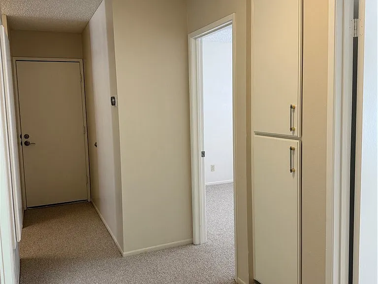 1756 Parkview — Photo 22