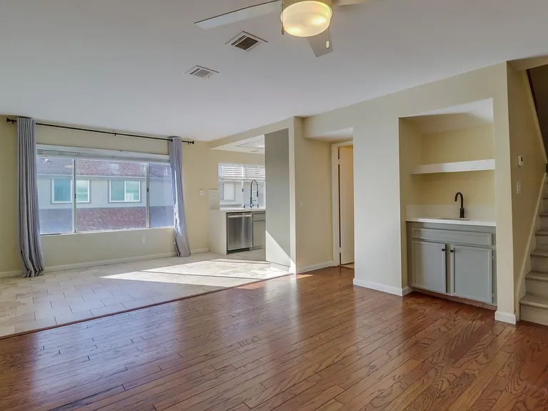 3222 Old Bridgeport Way — Photo 9