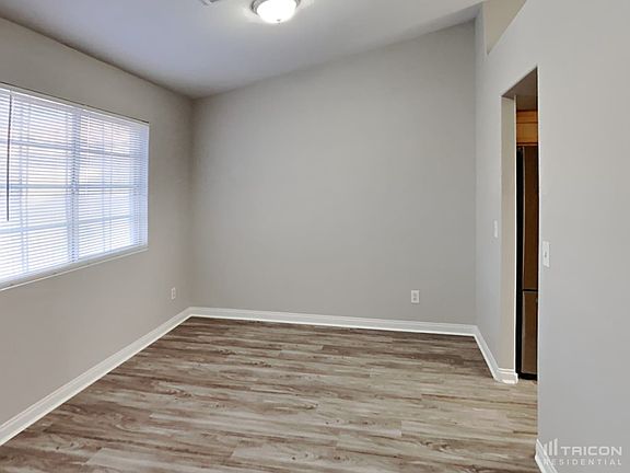 4th image of 2658 Grand Basin Dr