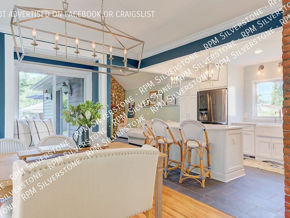 308 E Lawrence Ave, photo 18