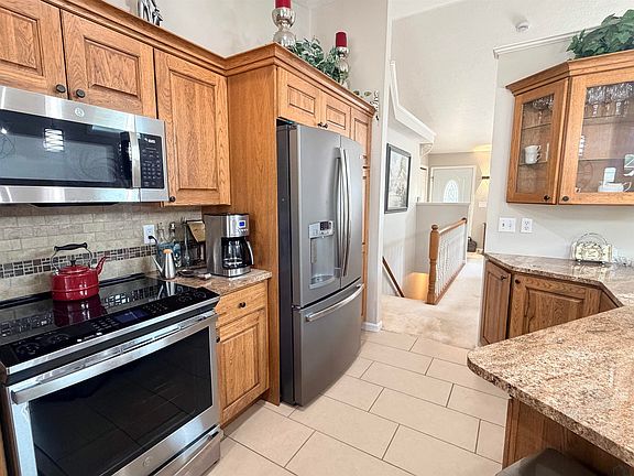 5th image of 3131 Glen Oaks Blvd