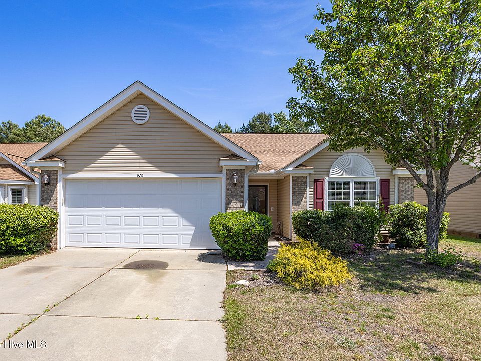 1st image of 910 Elderberry Lane SW