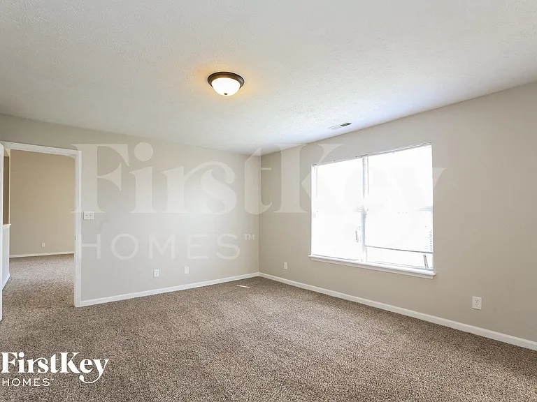 5621 Wynridge Ct — Photo 9