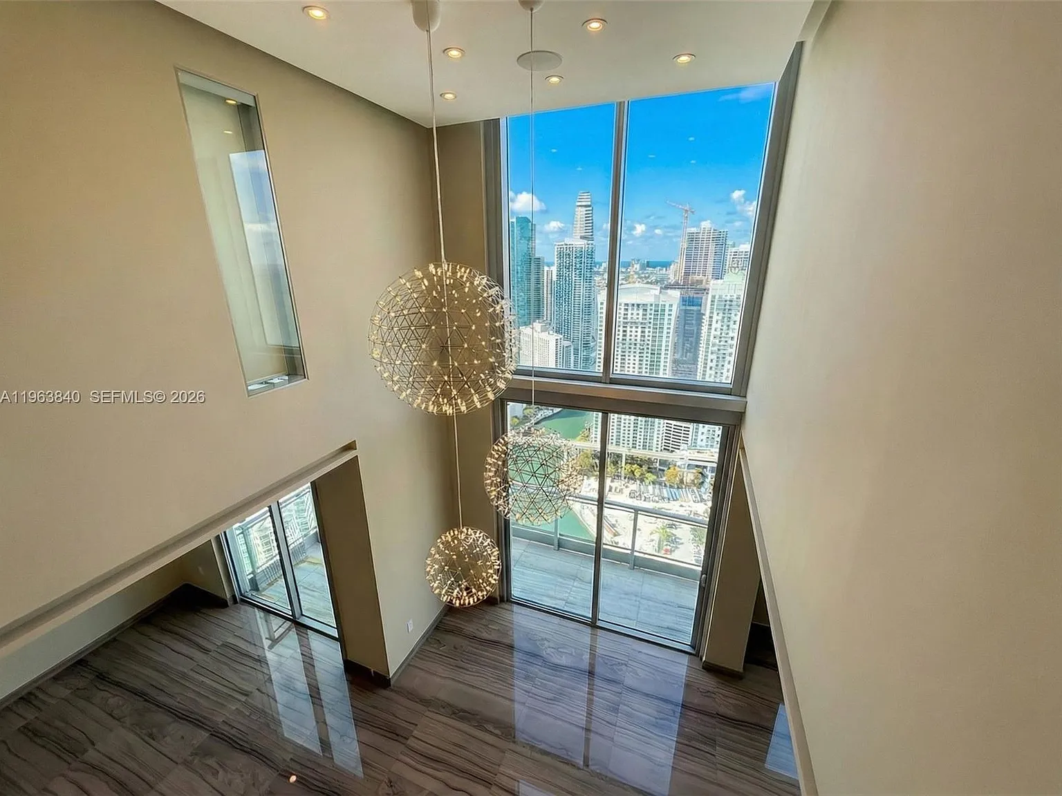 2 bed, 2107 sqft, $9,000 — Photo 2