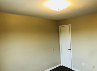 52 S Main St APT 3, Dry Ridge, KY 41035