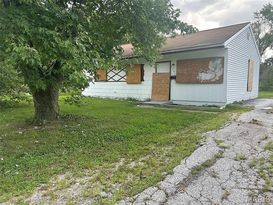 1st image of 507 Saint Dorothy Dr