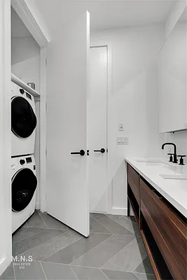 Rented by MNS | media 7