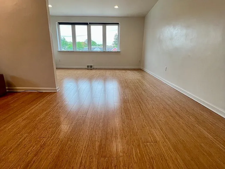 569 Domino Ln — Photo 7