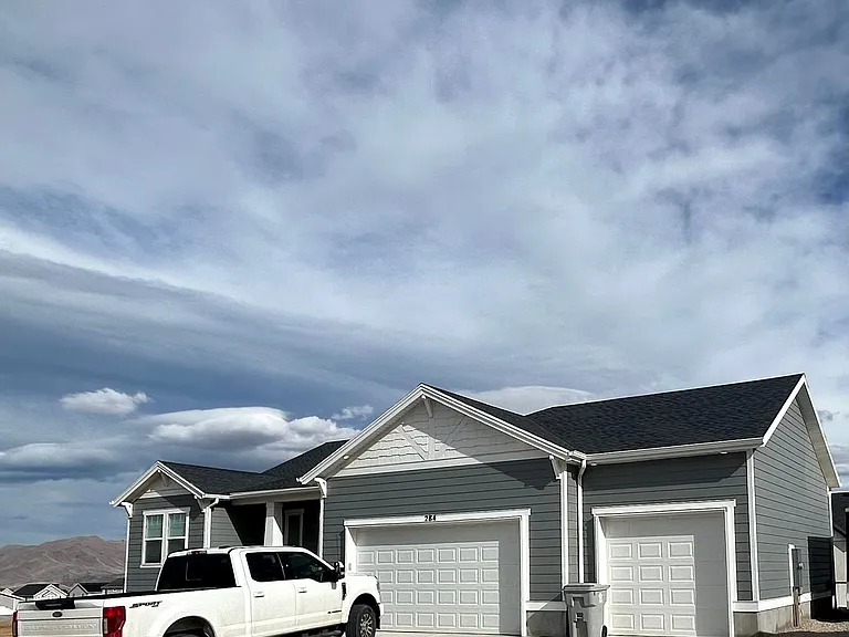 286 W Saddlebrook Dr — Photo 1
