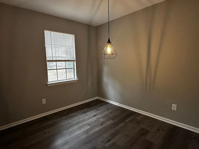 4565 Rockdale Ct — Photo 6