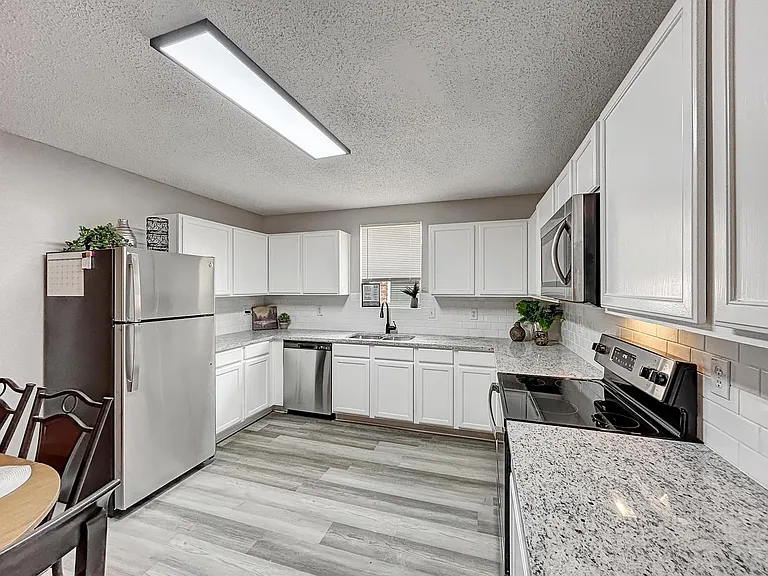 1532 Golden Grass Dr — Photo 11