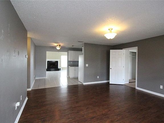 3rd image of 3580 Tonkin Dr