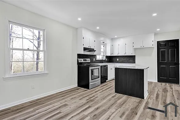 4 bed, 2062 sqft, $2,000 — Photo 4