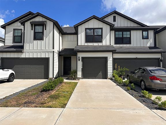 2nd image of 27958 Western Creek Ct