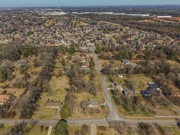 2nd image of 437 Youree Rd