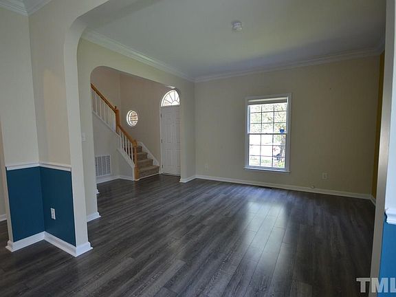 4th image of 617 Wakehurst Dr