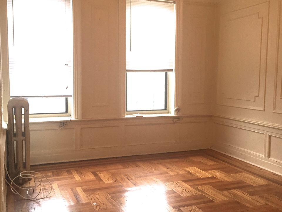 2nd image of 1517 Park Pl APT 12R