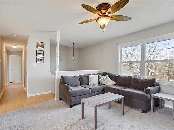 2nd image of 709 N Bradley Ave