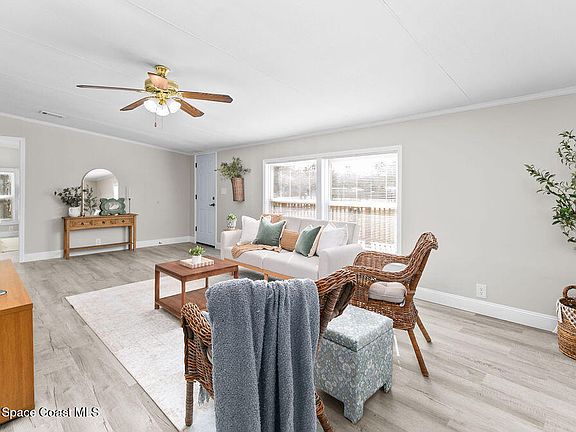 5th image of 18137 Hollister Rd