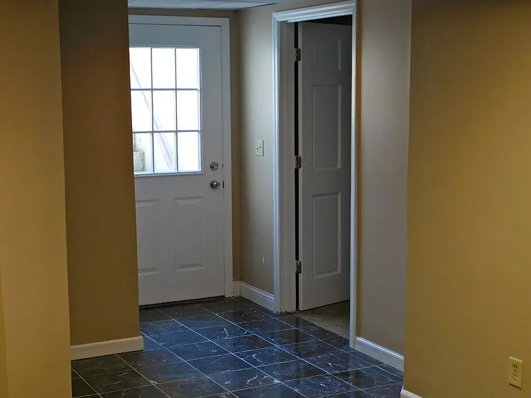 7608 Kyles Station Rd — Photo 49