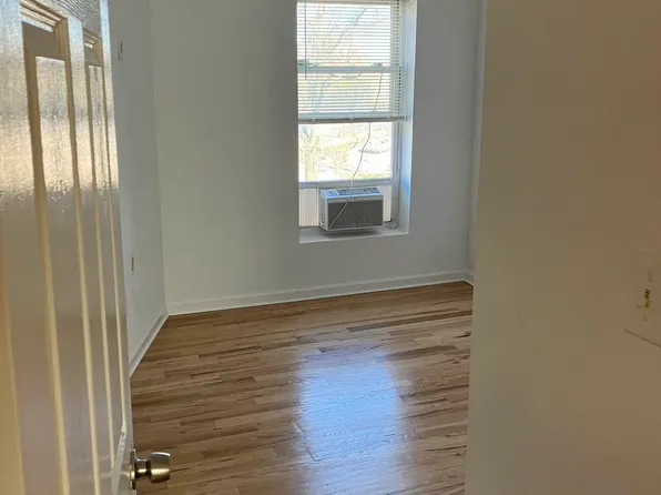 2218 Fulton Street image 4 of 12