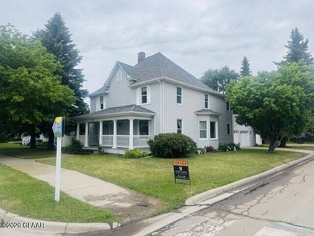 1st image of 811 4th Ave