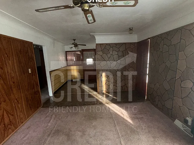 8303 Bluff St — Photo 4
