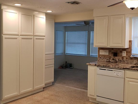 3rd image of 856 E 6th St