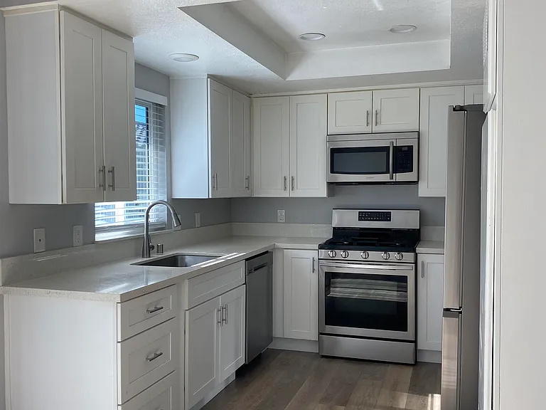 Vista Terrace — Photo 1