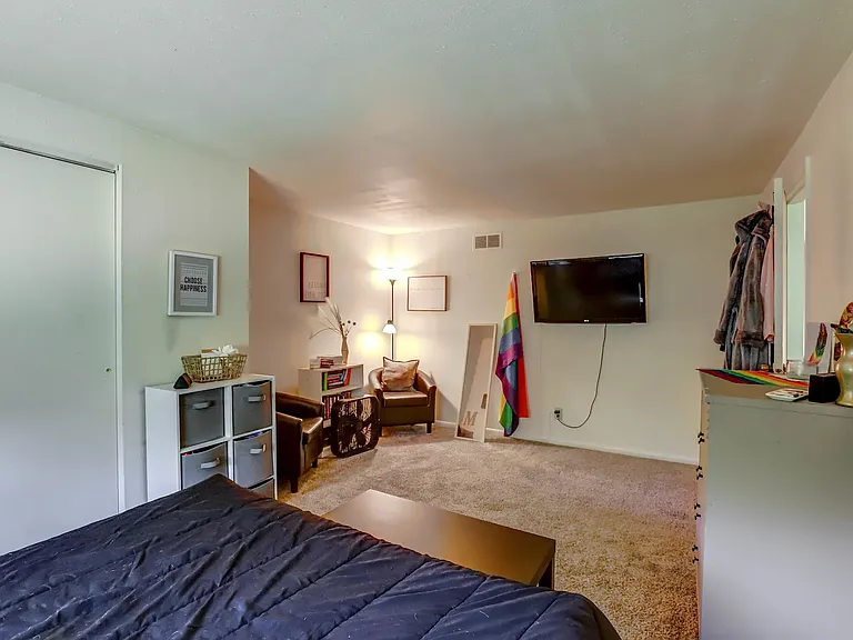 Aspen Meadows — Photo 13