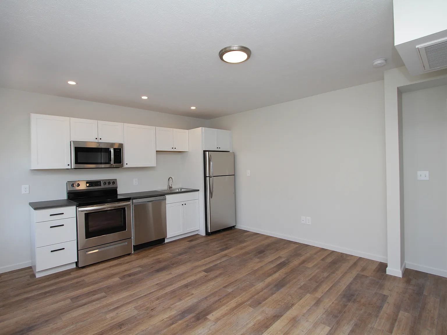 1 bed, $850 — Photo 2