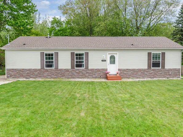 3363 Lauria Rd, Bay City, MI 48706