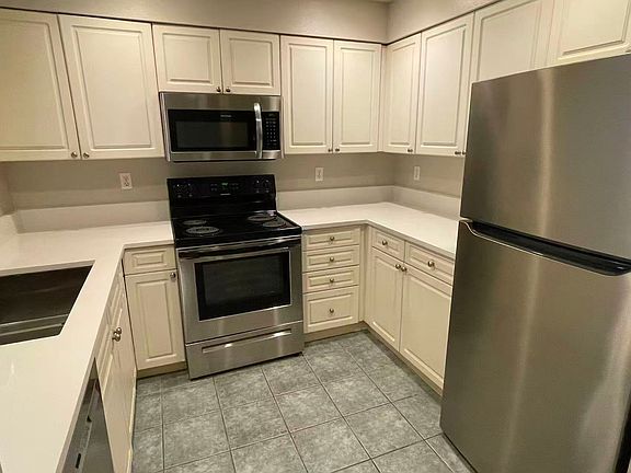 5th image of 4343 Roosevelt Way NE APT 304