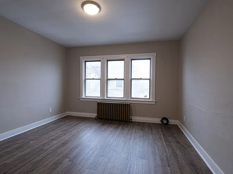 4828 Liberty Ave. — Photo 21