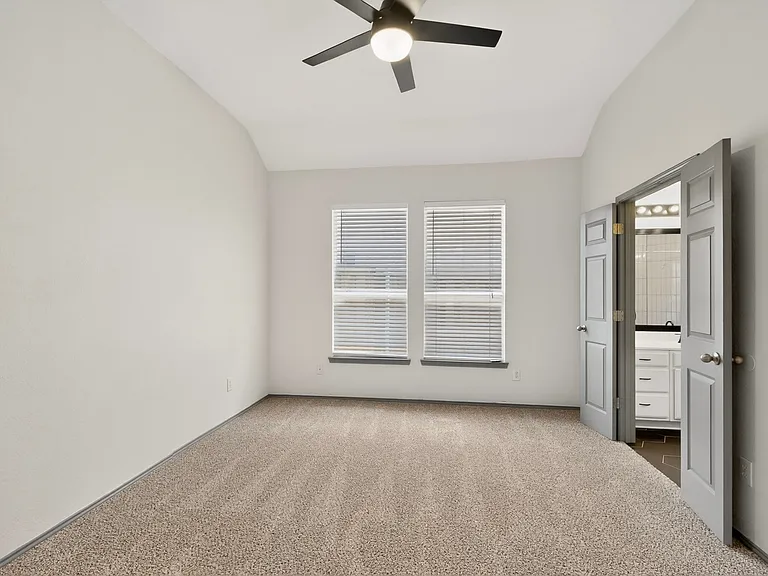 1409 Clear Creek Dr — Photo 25