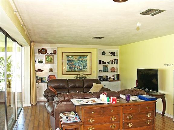 4th image of 1634 Pomelo Dr
