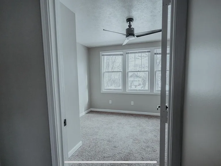 637 S 44th St — Photo 22