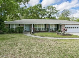 1044 Parkridge Cir W, Jacksonville, FL 32211