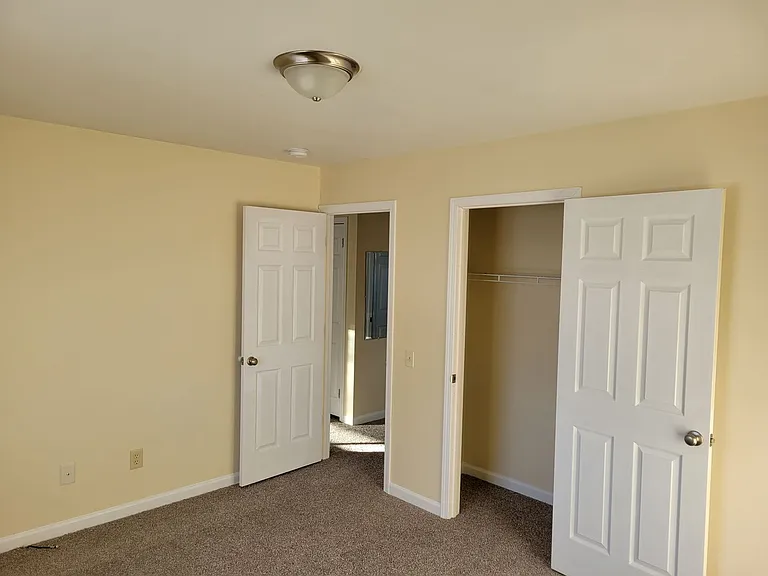 105 Jefferson Ave #B — Photo 9