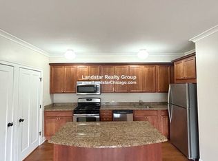 2704 W Ainslie St #1, Chicago, IL 60625