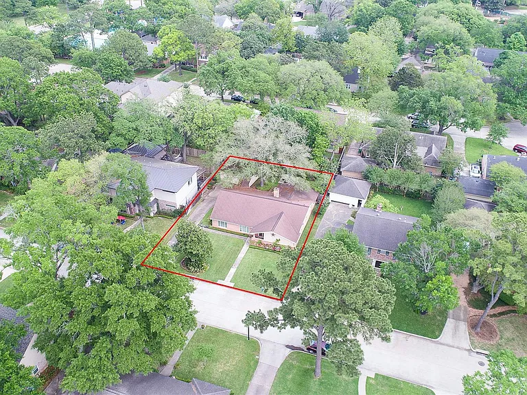614 Bendwood Dr — Photo 19