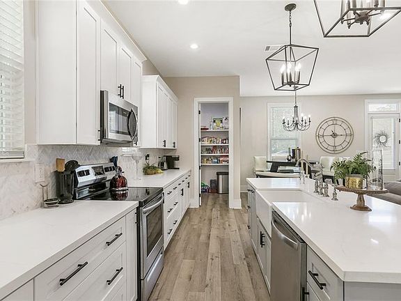 5th image of 68002 Everard Dr