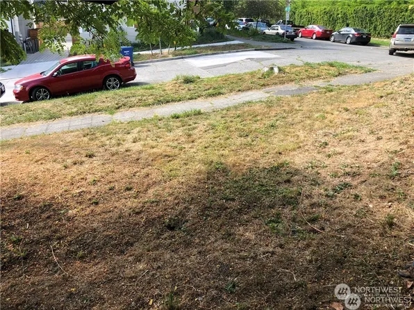 2602 E Thomas Street, Seattle, WA 98112