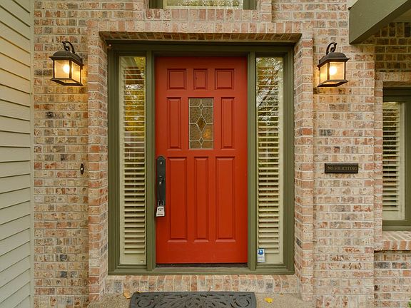 2nd image of 5726 Charles Cir