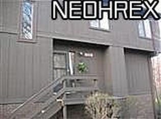 7565 Creekwood Dr #21B, North Royalton, OH 44133