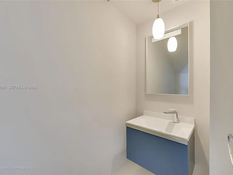 7701 SW 95th Ter #1 — Photo 18