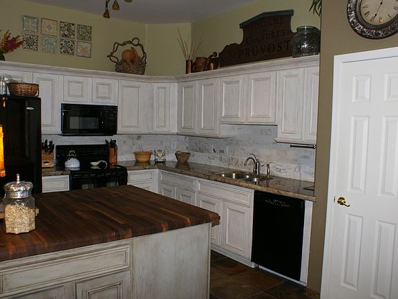 Custom Kitchen Features